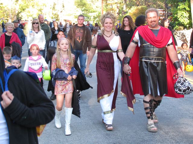 Idyllwild Hallowe'en Parade 2010